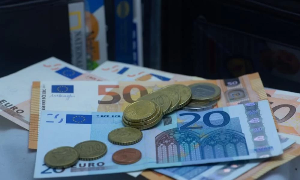 Ειδικό βοήθημα από τον ΟΑΕΔ 240 ευρώ - Οι δικαιούχοι, πώς θα κάνετε την αίτηση